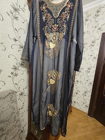 Şifon abaya/kaftan – tünd göy rəngdə, uzun və boş kəsimli