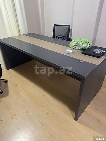 Ofis masaları: Çox az işlənmiş yüksək keyfiyyətli ofis mebeli. Divan, TV-stend, iclas — 1