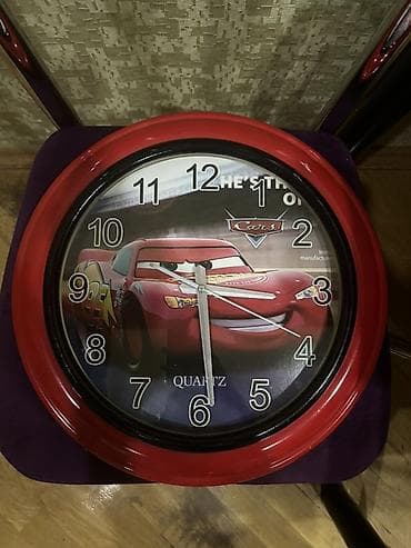 Divar saatları, Saniyə əqrəbi