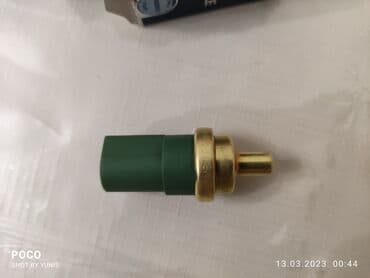 оригинальные запчасти volkswagen: Temperatur sensoru 2 eded (swag ve meyle) Vw passat b5 2001-2004 1.8t — 1