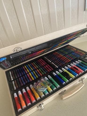 набор юного художника: Rəssamlıq və yaradıcı dəst – taxta çamadan qutuda Geniş komplekt: - — 1