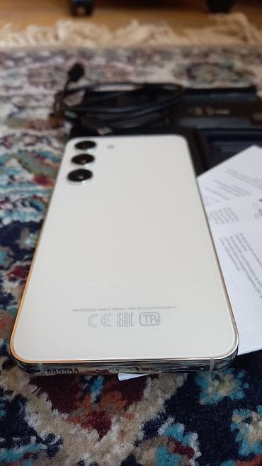 samsung z fold 2: Samsung Galaxy S23, rəng - Ağ, İki sim kartlı — 4