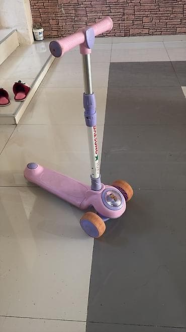 Uşaq skuter və üçtəkərli velosiped dəsti Skuter: - 3 təkərli sabit lalafo.az -da Uşaq skuter və üçtəkərli velosiped dəsti Skuter: - 3 təkərli sabit