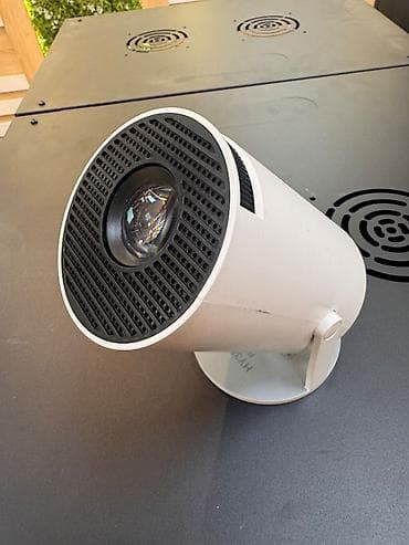 Aşağıdakı məhsul təsviri: - Tip: LED işıq proyektoru / akcent