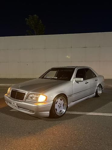 bmw e36 angel: Mercedes-Benz C-Class: 2.3 l | 1998 il Sedan — 9