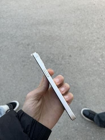 iphone 11 pro ref: IPhone 13, Ağ, Face ID — 4