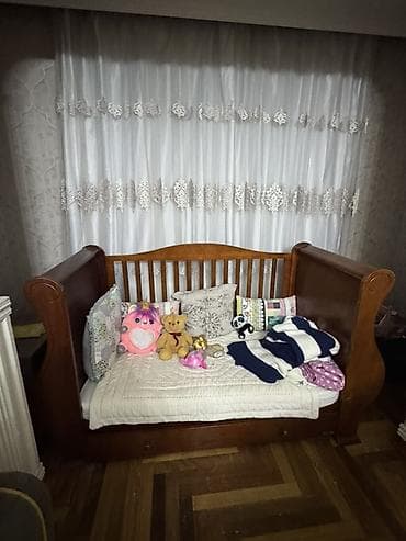 Для девочки и мальчика, Б/у, Кровать, С подъемным механизмом, С матрасом, С выдвижными ящиками — 1