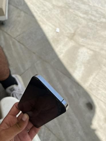 telefon 1970: İphone 13 Pro heç bir problemi yoxdur. Hərbirşeyi zavoddur Pili 92 — 3