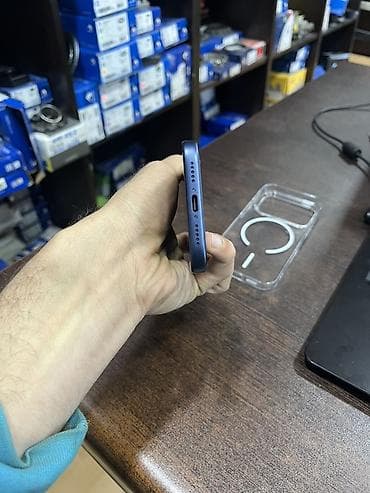 planşet iphone: IPhone 17 Pro, 256 GB, Blue Titanium, Zəmanət, Simsiz şarj, Face ID — 4