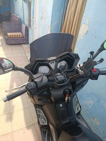 купить мопед в кредит: Şəhərdaxili və uzun məsafələr üçün tam təchizatlı maxi-skuterdir — 3