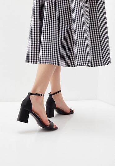 Basanoşka və səndəllər: Ölçü: 38.5, rəng - Qara, İşlənmiş — 1