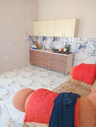 pirşağı: Pirşağida həyit evi satilir.mansardli yari remont.real aliciya endirim — 3