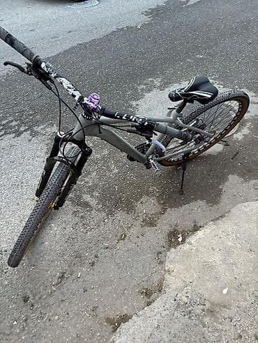 Şəhər və yüngül off-road üçün yığılmış MTB tipli velosiped. Texniki