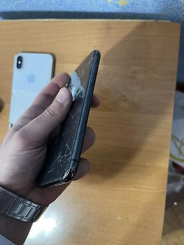 iphone x satiram: IPhone X, Gümüşü, Qırıq — 6