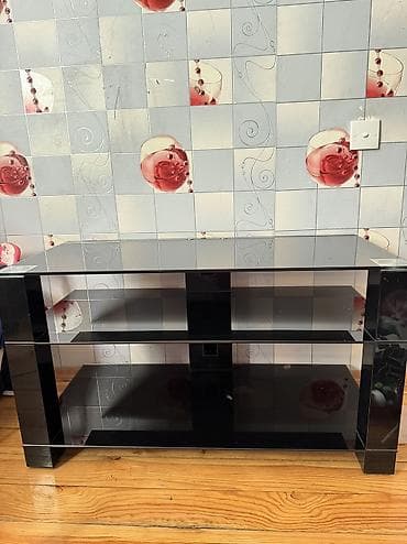 Güzgülər: Tv stend — 1