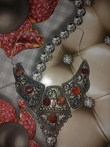 Bohem üslublu bəzəkli boyunbağı - Material: gümüş rəngli metal əsas