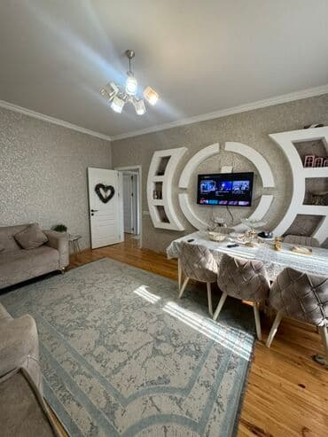 tecılı satilir: 3 otaqlı, 100 kv. m, Orta təmir — 1