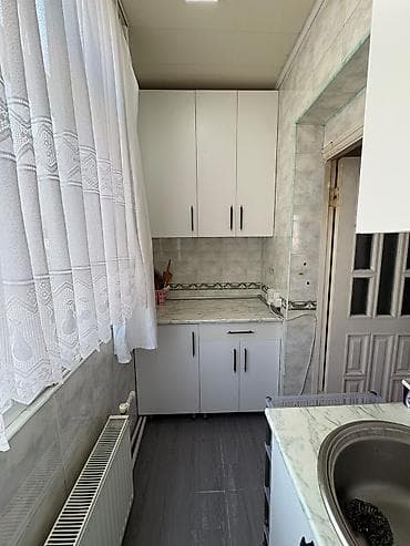 8 mikrorayon: Bakı, 6-cı mikrorayon, 1 otaqlı, Köhnə tikili, 35 kv. m — 6