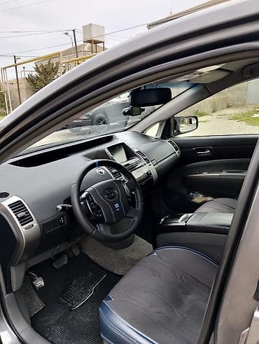 ucuz priuslar: Toyota Prius (ikinci nəsil) hibrid hetçbekMaşın yaxşı veziyyetdedir — 8