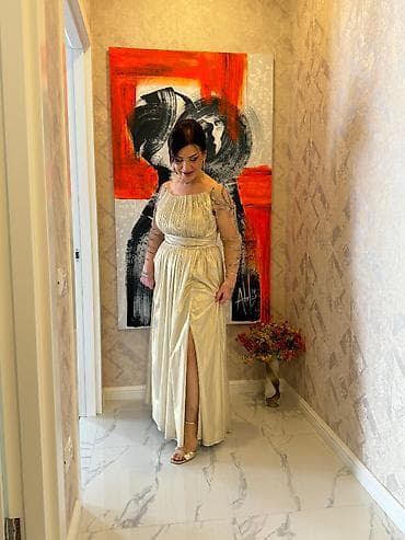 1 yaş: Təzədir, cəmi 1 dəfə geyinilib. Donun materialı çox keyfiyyətli və — 4