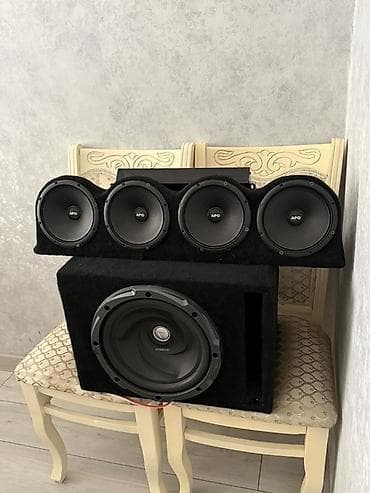 Avtomobil üçün tam audio sistemi Tərkibi: - Kenwood sabvufer (bass