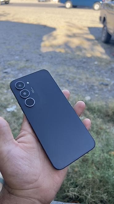 nar operator nomresi: Satılır: Android smartfon Xüsusiyyətlər: - 50 MP əsas kamera (kamera — 8
