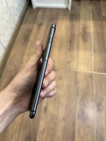 realme 17 pro max: IPhone 8 Plus, Qara, Qırıq — 4