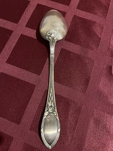 qaşığ: Antik üslubda gümüşü xörək qaşığı - Material gümüş - Dizayn: sap — 2