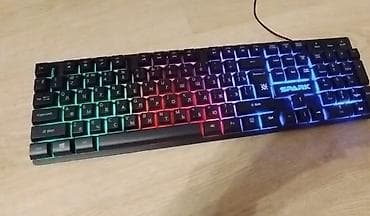 SPARK markalı, simli, tam ölçülü klaviatura. RGB arxa işıqlandırma –