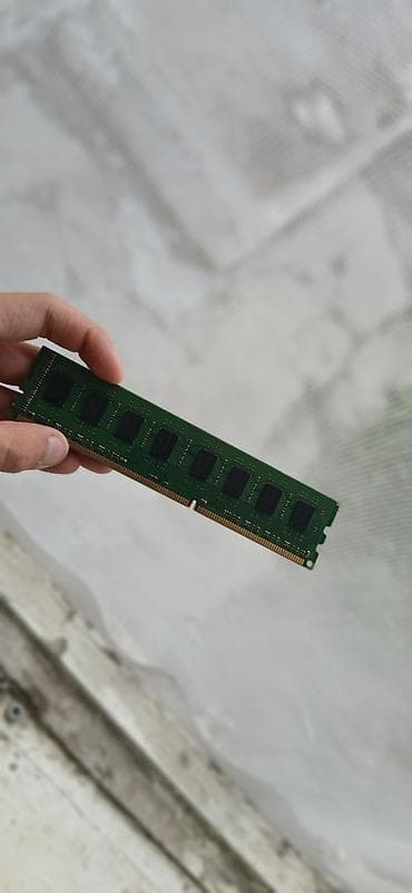 macbook ucuz: Salam aleykum. Tam ideal veziyetde islekdir ddr 3 ucundur rwal alici — 2