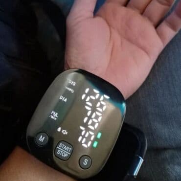 elektron təzyiq olcən qiyməti: Yeni Təzyiqölçən, Tonometr USB ilə şarj (zaryatka), bilək üsulu — 3