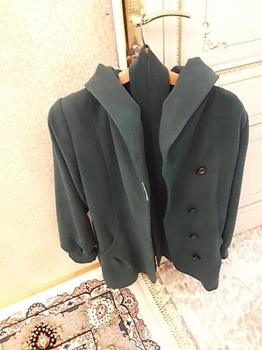 smart 2030 c003: Tünd yaşıl rəngdə qadın üst geyimi – qısa palto/kardiqan tipli model — 3