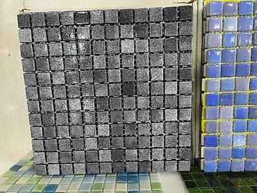paneli: Mozaik kafel panel – kvadrat formalı xırda plitələrdən ibarət — 1