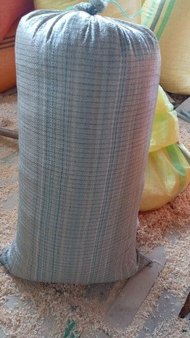 taxtanın kubunun qiyməti 2022: Məhsul: Ağac yonqarı (iri fraksiya), kisələrdə 1kisəsi= 3manat — 7