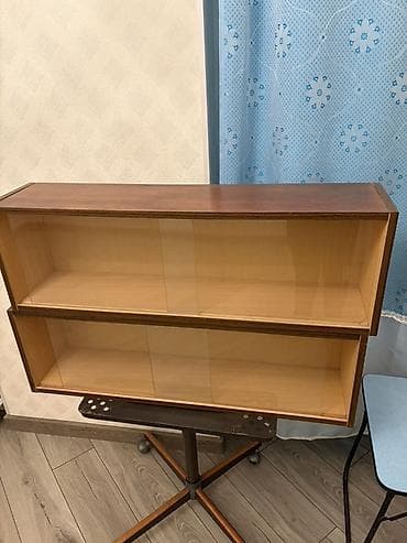 İkiqat şüşəli vitrin rəf Minimalist dizayna malik, funksional və lalafo.az -da İkiqat şüşəli vitrin rəf Minimalist dizayna malik, funksional və