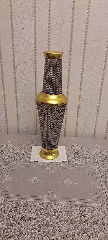 20 manat, Nerjavekadı qədimi keyfiyətlidi