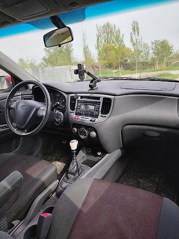 islenmis avtomobiller: Kia Rio: 1.5 l | 2005 il Hetçbek — 10