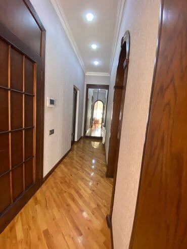 2 otaqlı mənzil vasitəçisiz: Sahil metrosunun yaxınlığında 3 mertebeli binanın 2-ci mərtəbəsində — 2