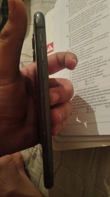 Alfa Romeo: IPhone 11, Qara, Face ID — 2