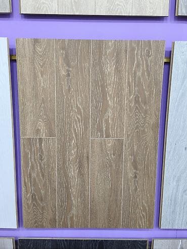 Təbii ağac naxışlı döşəmə laminatı - Rəng və dizayn: isti
