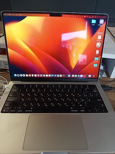 Apple MacBook Pro 14" noutbuk - Model: MacBook Pro 14" (Apple Silicon — 1