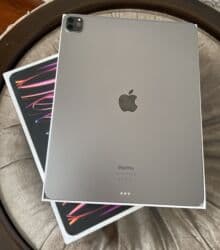 ipad 3: Apple iPad Pro 12.9 (2022), 12,9", 256 GB — 1
