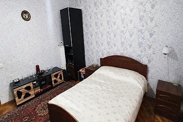 sabuncu ev: Bakı, Bakıxanov qəs., 2 otaqlı, Köhnə tikili, m. Neftçilər, 50 kv. m — 6