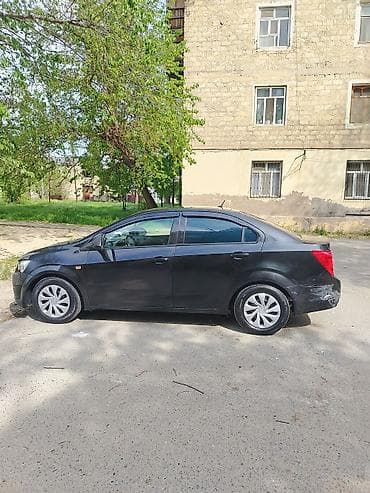 06 arxa faralari: Chevrolet Aveo sedan – qara rəng Texniki xüsusiyyətlər: - Ban: sedan — 7