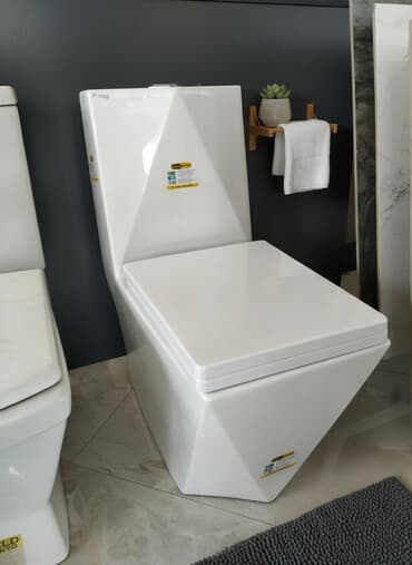 hamam kafelleri 2019: Məhsul: GOLD BANYO birgövdəli unitaz - Modern, geometrik dizayn — 1