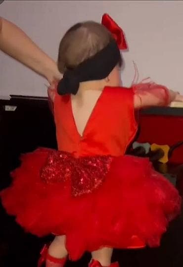 yeni model donlar: 1 yaş uşaq donu qolları tuldu. çox baha alınıb 30 AZN satılır — 1