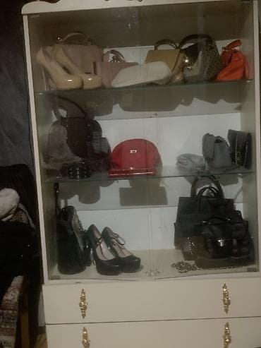 Qadın çantaları və ayaqqabıları kolleksiyası Məhsul təsviri: -