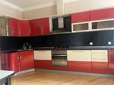 perla metbex mebeli: Mətbəx mebeli dəsti – L formalı, qırmızı/krem rəng kombinasiya, parlaq — 2