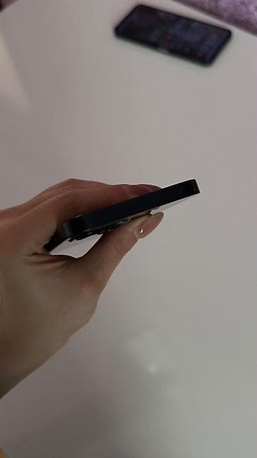 blackbird mikrodalgali soba: IPhone 13, 128 GB, Qara, Barmaq izi, Simsiz şarj, Face ID — 6