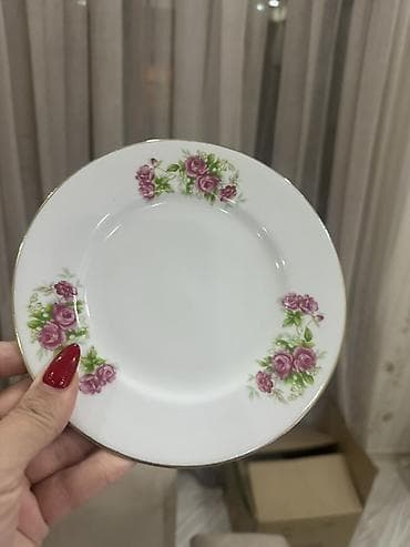 kombi 40: Herbirinden 6 eded var hamisi birlikde 20 manat Şüşə və porselen süfrə — 3